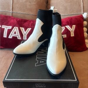 MIA Women's Black and White Heeled Boots
